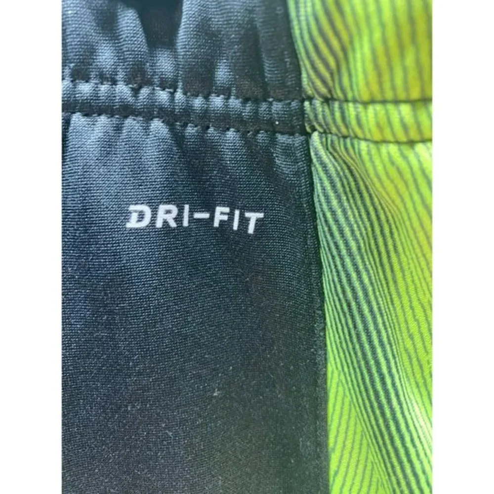 Nike Dri-Fit Youth Sweatpants Size‎ Medium
